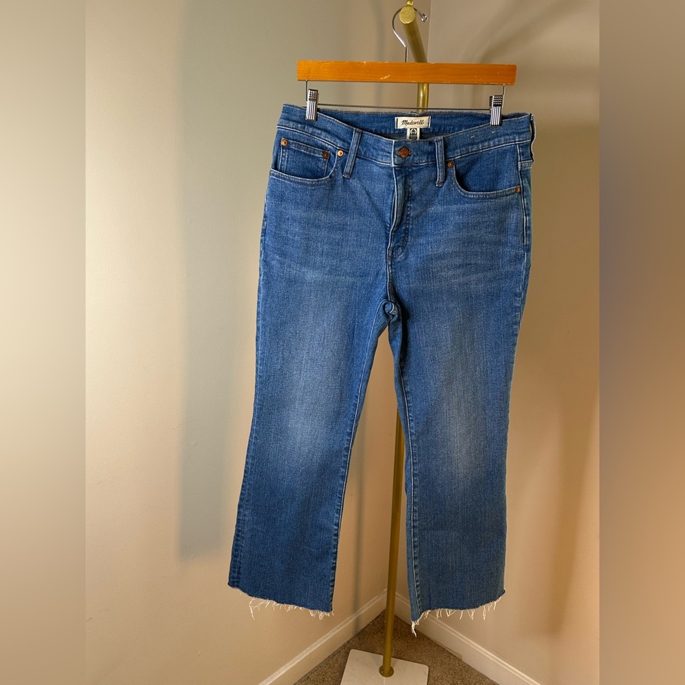 EUC! Madewell Worn Once!! Mid Rise Kick Out Jeans - Picture 5 of 8